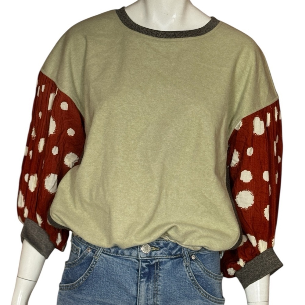 THML Cream and Red Polka Dot Sleeve Sweatshirt Size XSMALL G#29